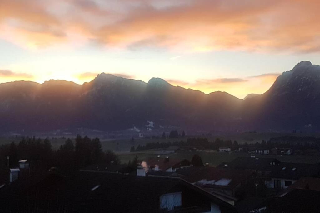 Neuschwanstein-Blick Apartment Fussen Bagian luar foto