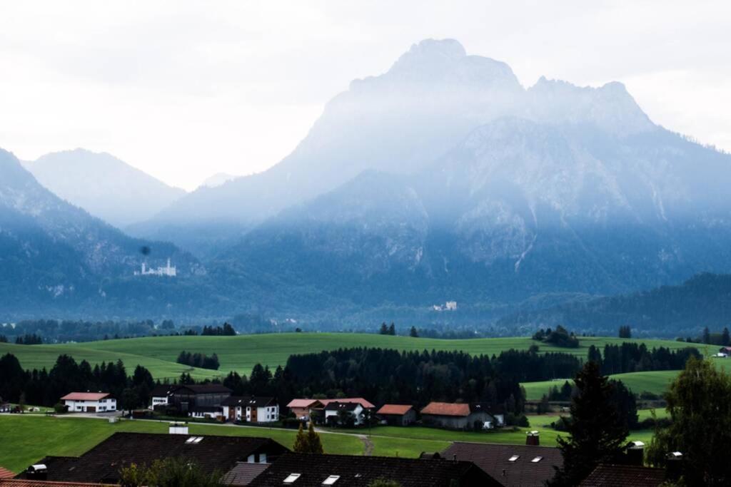 Neuschwanstein-Blick Apartment Fussen Bagian luar foto