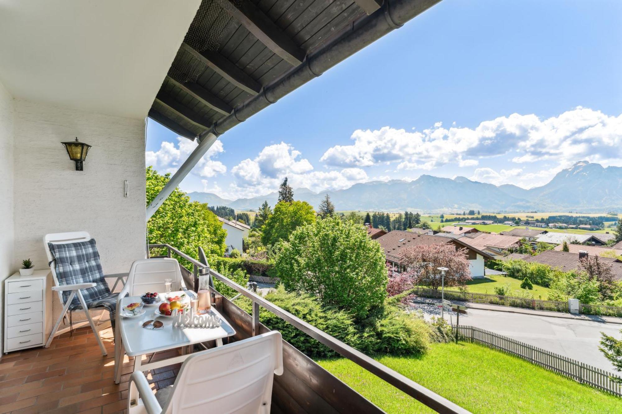 Neuschwanstein-Blick Apartment Fussen Bagian luar foto