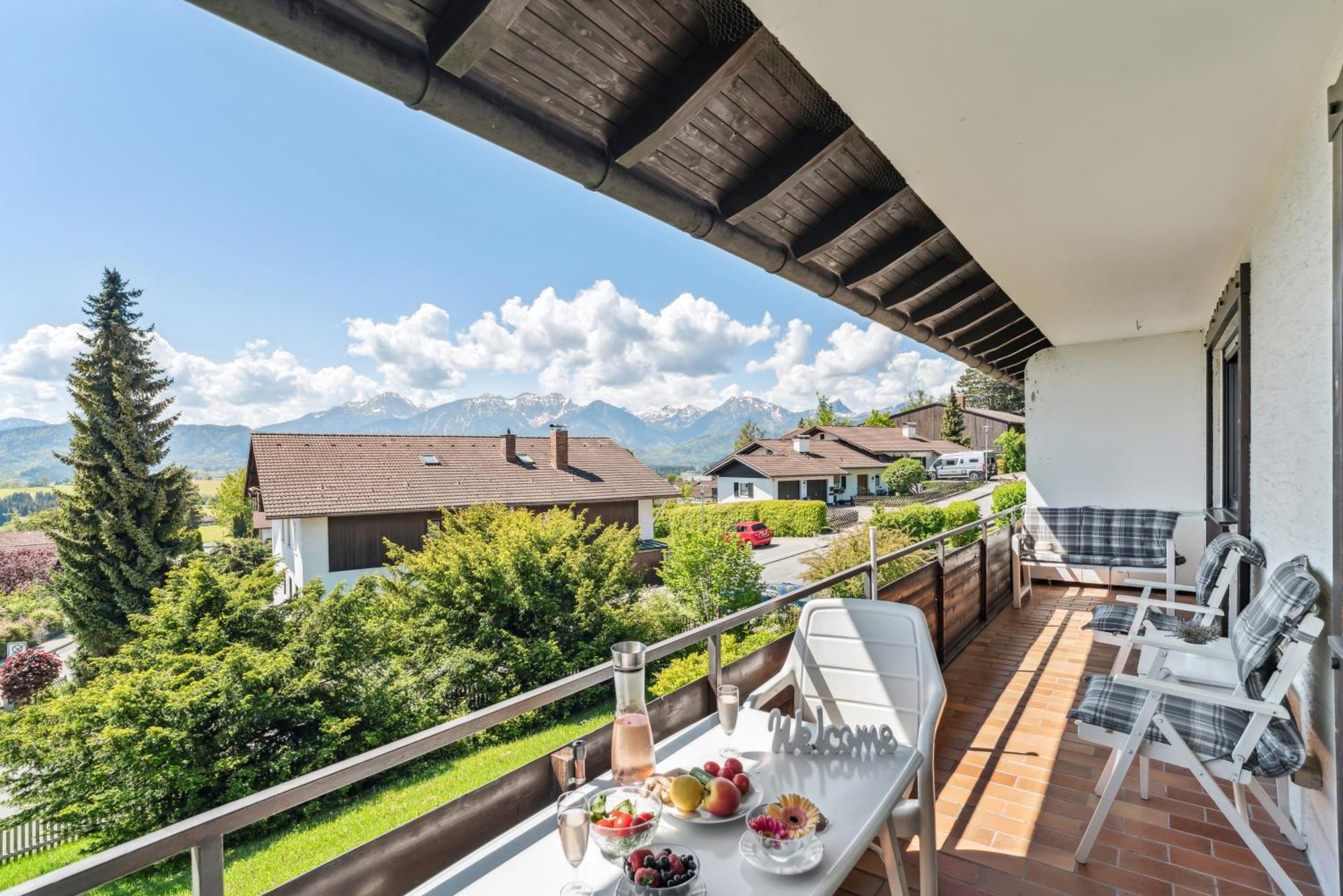 Neuschwanstein-Blick Apartment Fussen Bagian luar foto