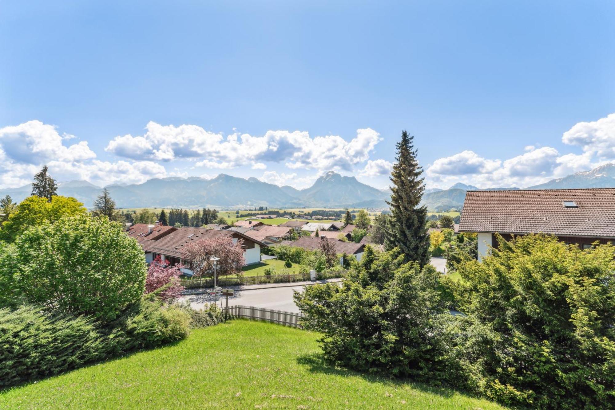 Neuschwanstein-Blick Apartment Fussen Bagian luar foto