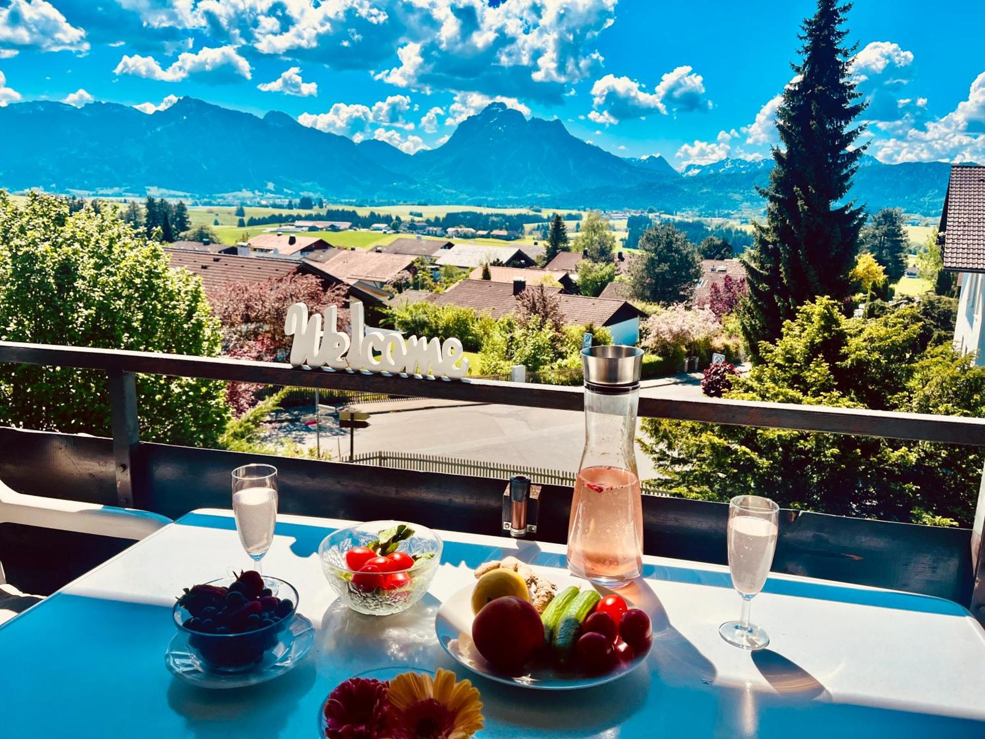 Neuschwanstein-Blick Apartment Fussen Bagian luar foto